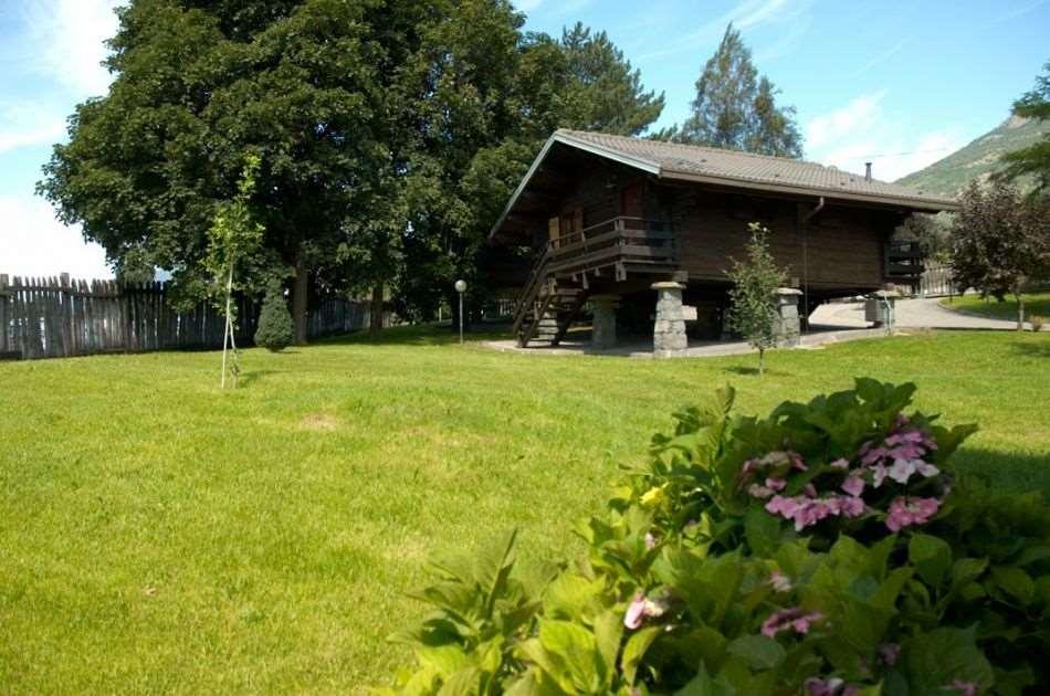 Hotel Village Pollein Exterior photo